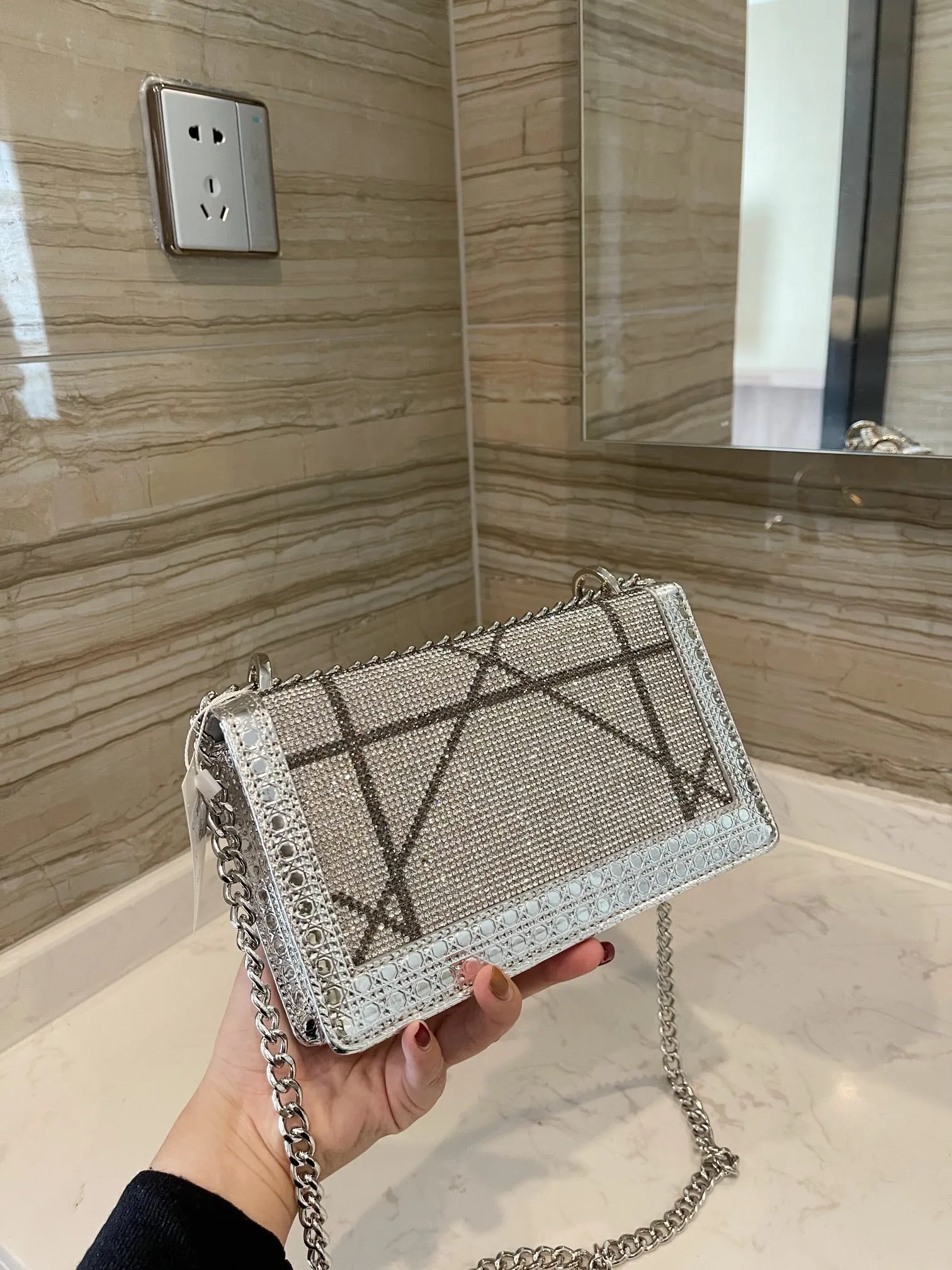 Designer Handbags DR 056