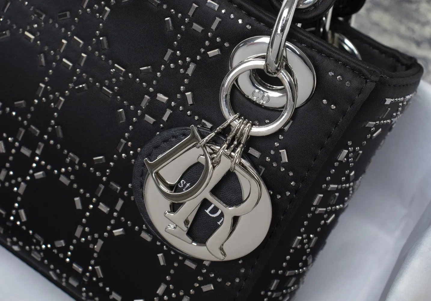 Designer Handbags DR 230