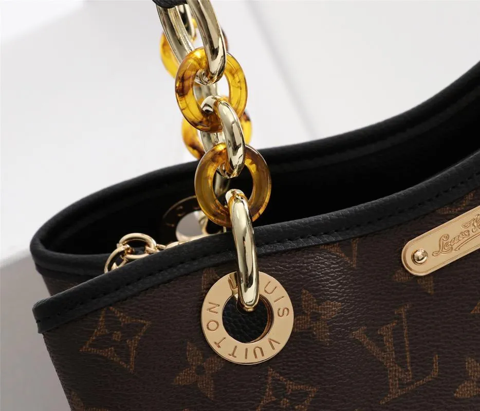 Designer Handbags LN 181